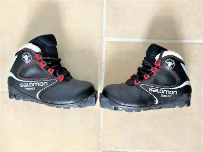 Salomon Cross Country Ski Boots Size Eur 33 Children 1.5US SNS Profil TYPE binding. Youths. Excellen...