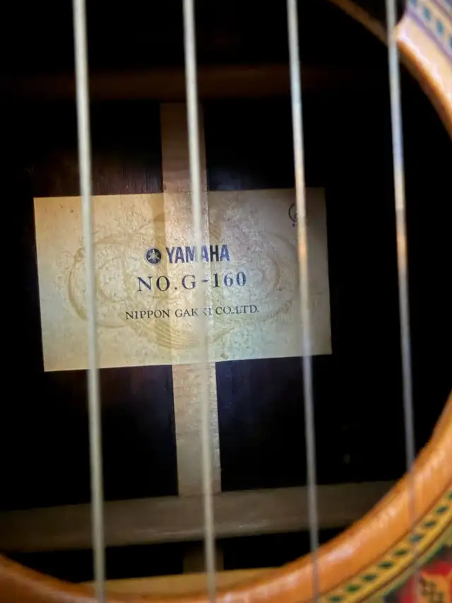 1960’s Vintage Yamaha Classical Acoustic Guitar No. G160  in Guitars in Hamilton - Image 5
