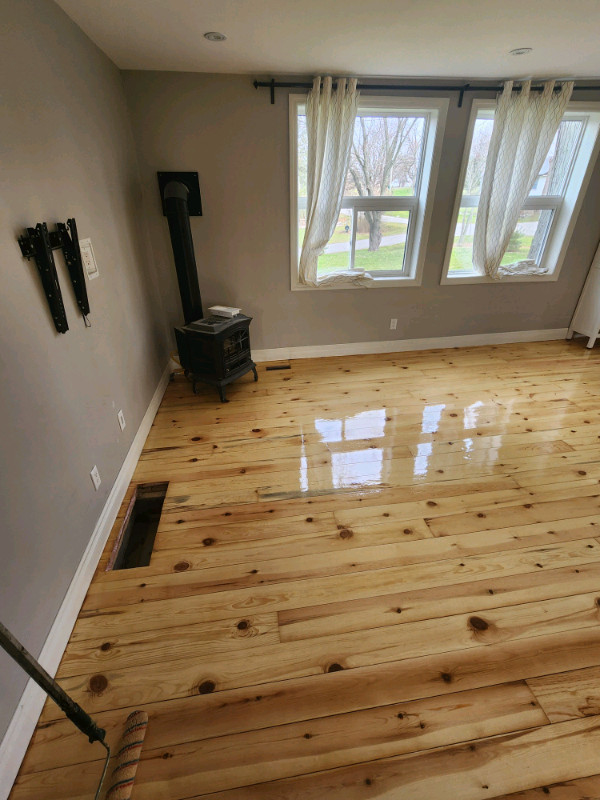 Mills hardwood flooring specializes in refinishing  in Flooring in Chatham-Kent - Image 4