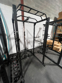 Power Rack + Poulie / Power rack with pulley
