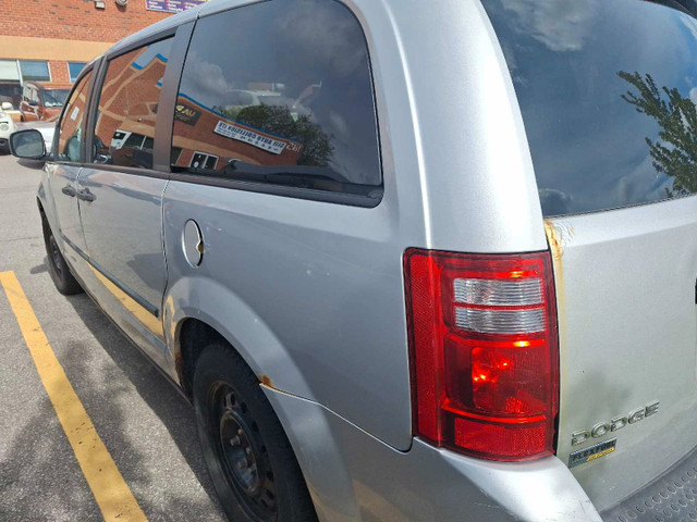 dodge grand caravan  in Cars & Trucks in Markham / York Region - Image 4