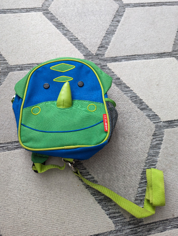 Toddler backpack (Skip Hop Jump) with tether in Clothing - 18-24 Months in Edmonton