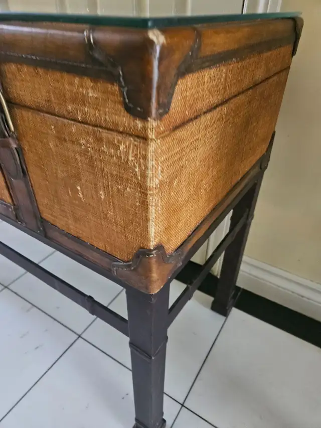 VTG STILES BROTHERS STYLE STEAMER SAFARI WICKER TABLE / CONSOLE in Coffee Tables in City of Toronto - Image 10
