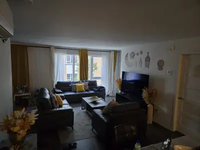 Bel appartement de 3 chambres à coucher et 2 salles de bains