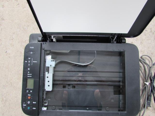Cannon TS3325 Printer / Scanner-Includes power and com cables in Printers, Scanners & Fax in Hamilton - Image 2
