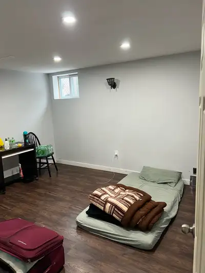 Master Bedroom for Rent – 2-Bedroom Basement Apartment A spacious master bedroom is available for re...
