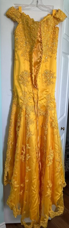 Prom Dress in Women's - Dresses & Skirts in City of Halifax - Image 3