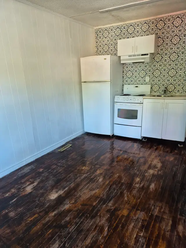 FREE INTERNET* Affordable 1BDRM, 1BATH Unit w Yard--$850