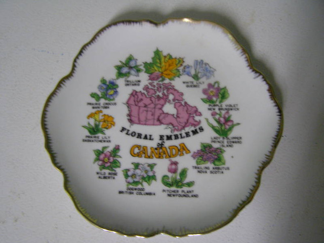 Floral Emblems of Canada Plate in Arts & Collectibles in Bedford