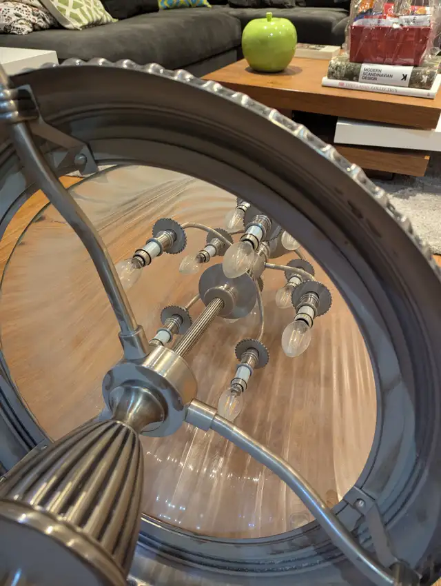 Chandelier in Indoor Lighting & Fans in Mississauga / Peel Region - Image 4
