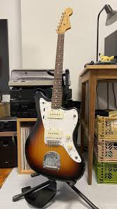 Wtb - fender road worn jazzmaster guitar in Guitars in City of Toronto - Image 2