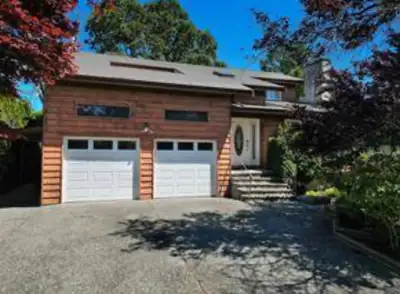 Available now! Less than 10 minute drive to and close to numerous stores and restaurants, this is a...