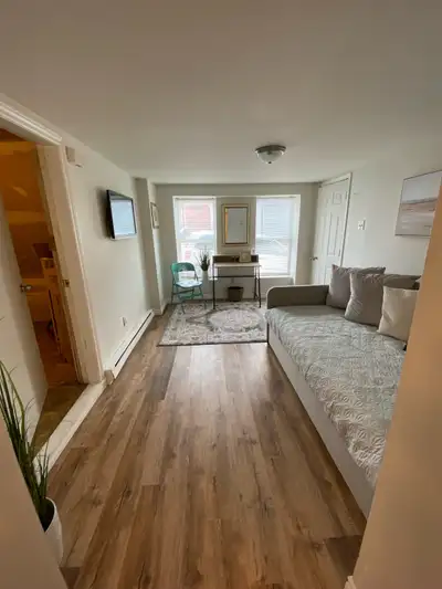 one bed one bath ground floor apartment in uptown SJ