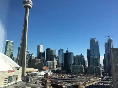 Charming, fully furnished room available in a modern downtown high-rise near Toronto's harbour front...