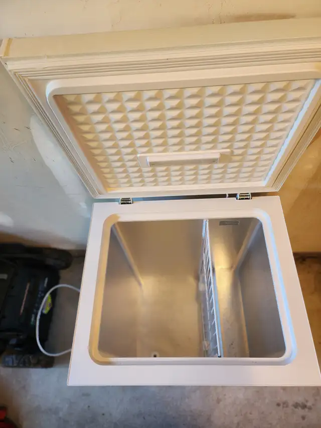 Vissani 5.0 cu. ft. Chest Freezer in Freezers in Oakville / Halton Region - Image 4