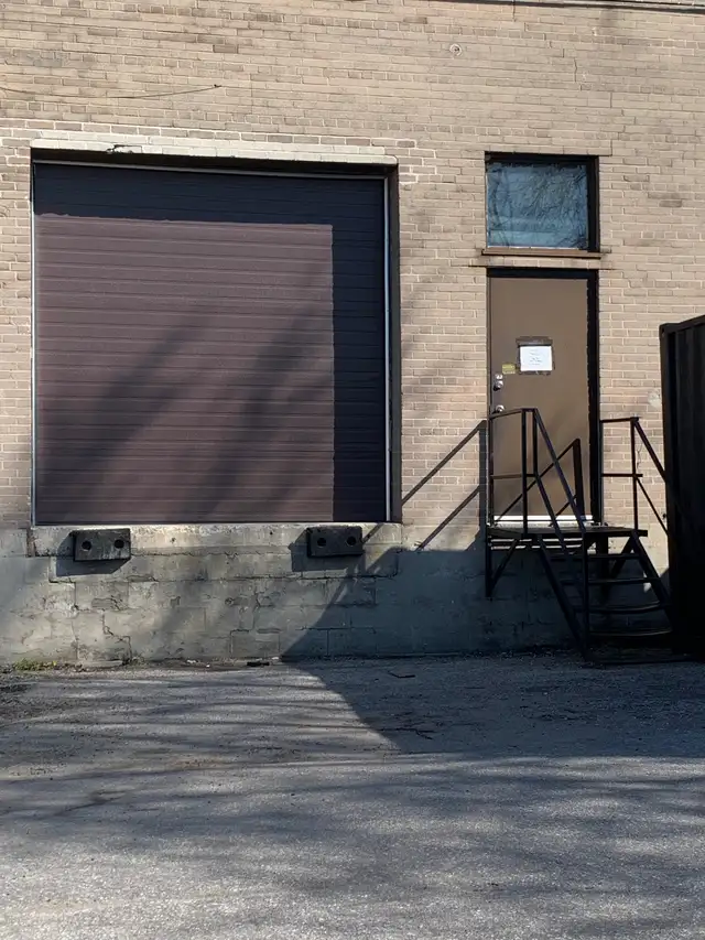 Warehouse industrial unit Dufferin/Finch 2000 or 2500 sq ft in Commercial & Office Space for Rent in City of Toronto - Image 6