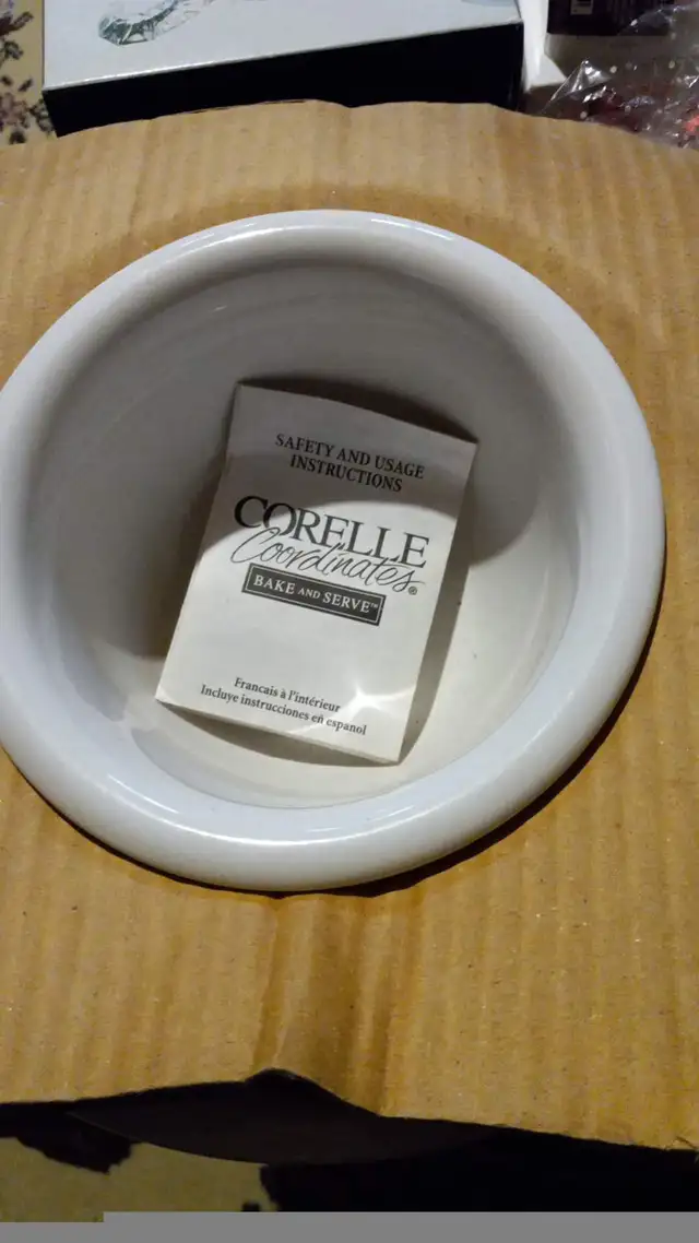 Corelle Bake and Serve Bowl Set in Kitchen & Dining Wares in Oshawa / Durham Region - Image 3