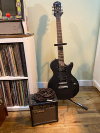 Epiphone Special II Electric Guitar and amp with stand