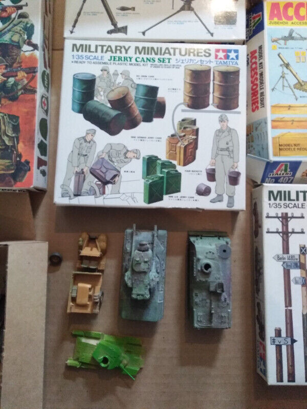 Large military models kits lot (Planes, tanks, soldiers etc) in Hobbies & Crafts in Oakville / Halton Region - Image 4