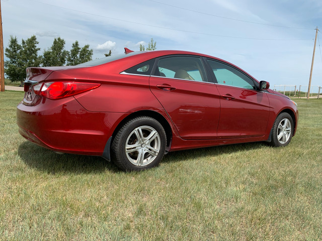 2011 Hyundai Sonata in Cars & Trucks in Lethbridge - Image 2