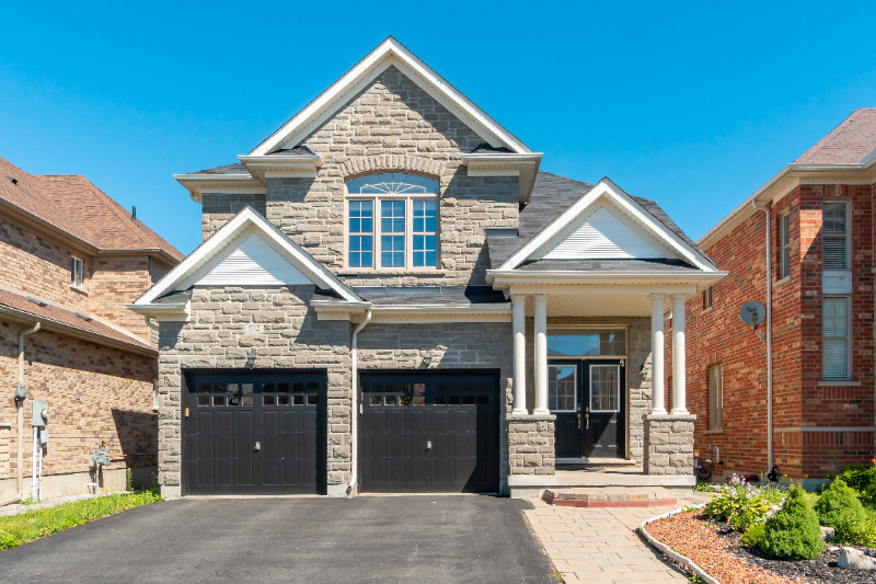 Mid/Short Term Rental WiFi + Netflix Included Mins from UOW Long