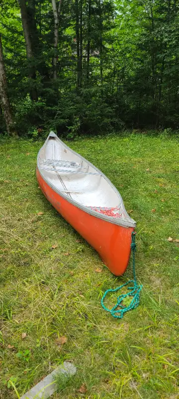 13 1/2 foot ABS canoe. No leaks.