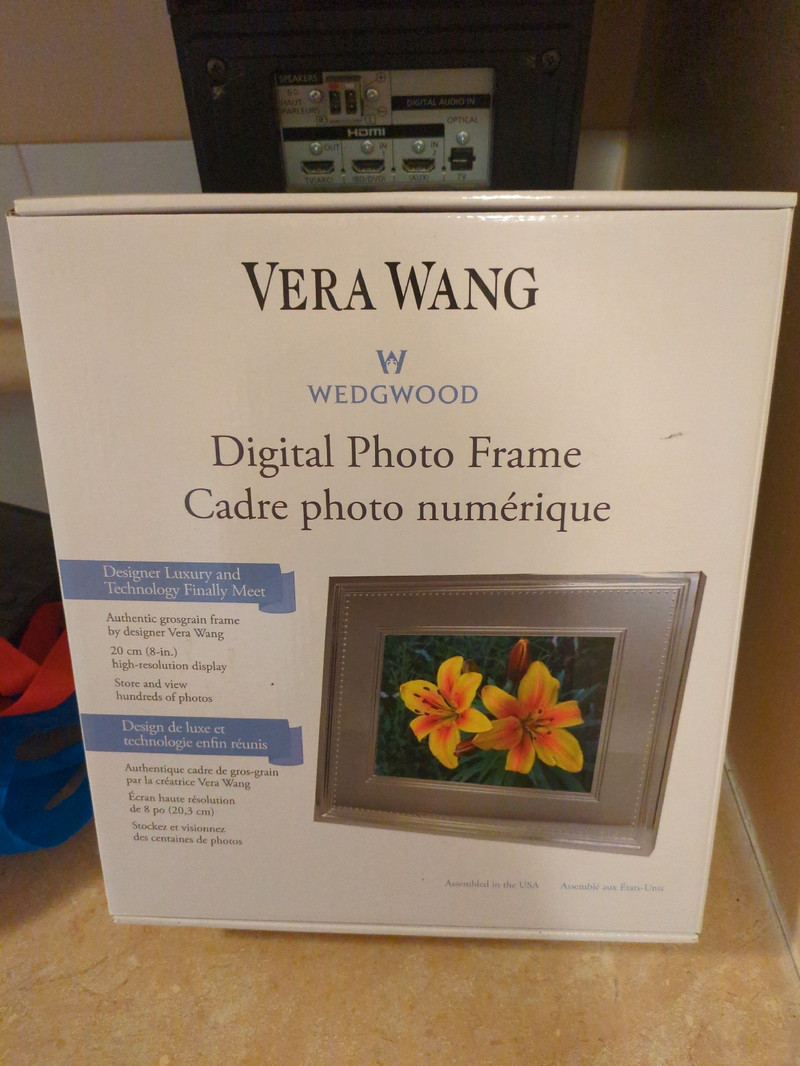 Vera Wang Digital Photo Frame | General Electronics | Calgary | Kijiji