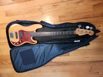 SUPERB VINTAGE '64 Fender Precision Bass w/Gigbag!FREE SHIPPING!, View more