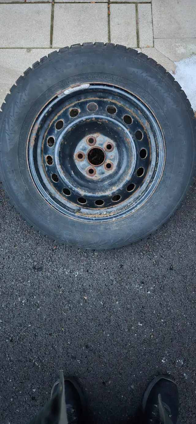 Pneus d'hiver avec jante in Tires & Rims in Lévis - Image 2