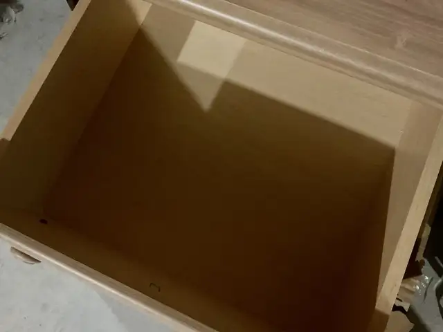 Night Table in Dressers & Wardrobes in Markham / York Region - Image 5