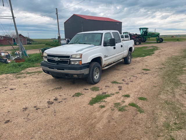 2007 duramax chev crewcab in Cars & Trucks in Calgary