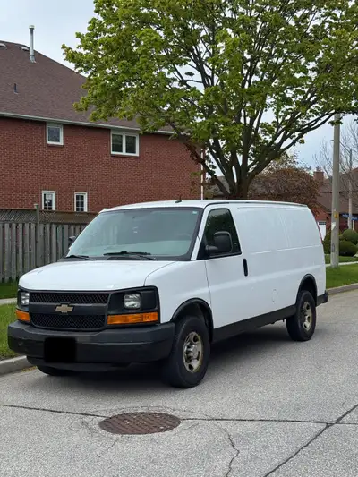 2012 Chevrolet Express 2500 4.8L V8 174,000kms Leather seats A/C works great. Brand new Rotors and B...