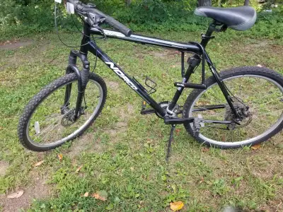 Vélo noir  pour homme, View more