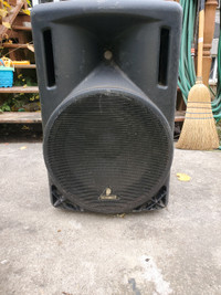 Behringer 2way Speaker