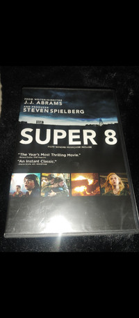 SUPER 8 ( 2011 SCI FI / CREATURE FEATURE )