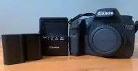 Canon 7D 18.1 MP Digital Camera Body with batteries and charger