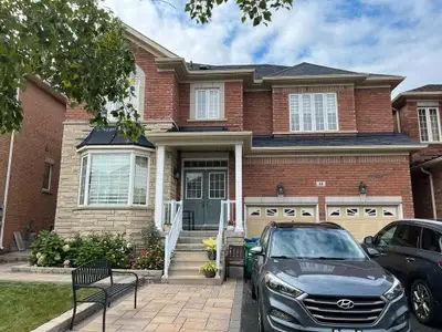4 bedroom 3 bathroom detached house for lease