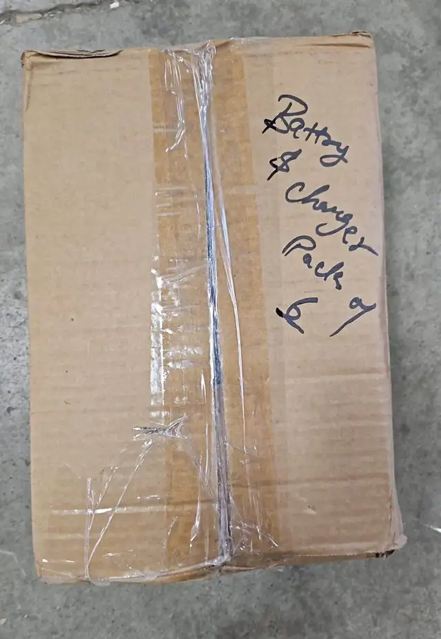 Pack of 6  batteries and one charger, 6.0Ah Replacement for Dewa in Power Tools in Hamilton - Image 9