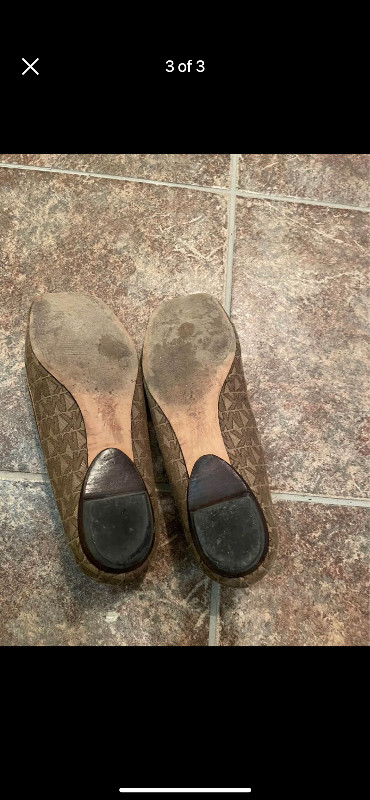 Michael Kors brown loafers dans Femmes - Chaussures  à Ville de Montréal - Image 3
