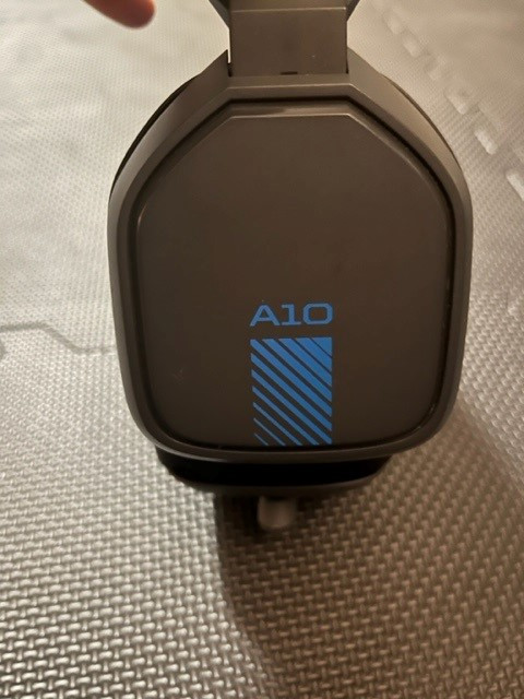Astro A10 Gaming Headset in Other in Ottawa - Image 2