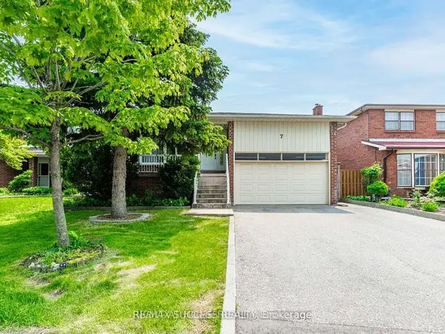 3 Bed Den House in Vaughan for Rent ($3500)