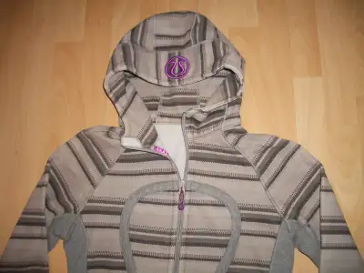 Lululemon scuba define full zip up taille M excellente qualité, View more