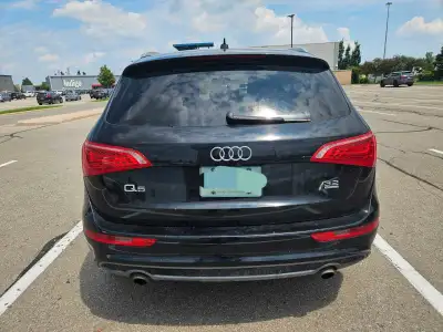 *Low KMs *Technology Package with Navigation, Backup Cam and DVD on headrests *Panoramic Sunroof *S-...