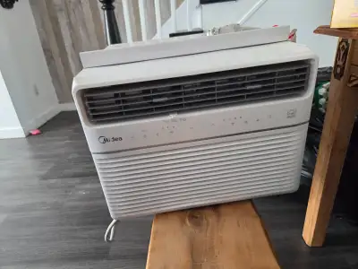 Climatiseur de fenêtre Midea très performant, View more