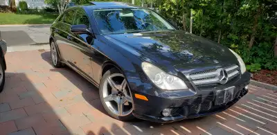 Merceds benz cls 550 2010 black with black very good condition never drove in the winter please cont...