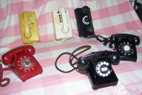 ASSORTMENT OF DIAL PHONES 1940S-1970s $75.00$150.00