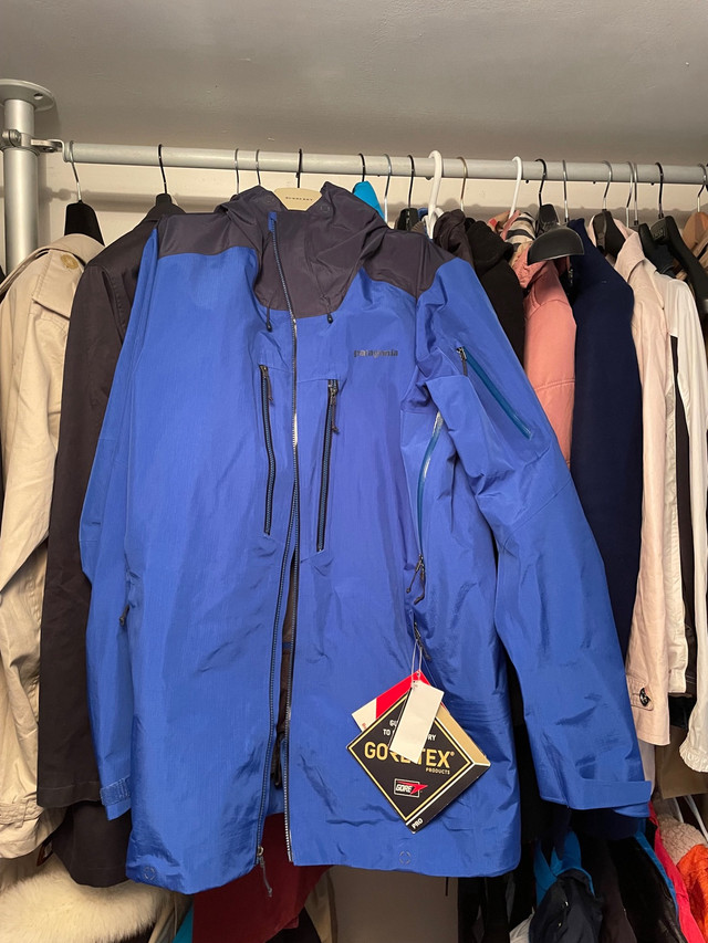 Patagonia Powslayer Goretex ski jacket- new - XL - $350 in Men's in City of Toronto - Image 2