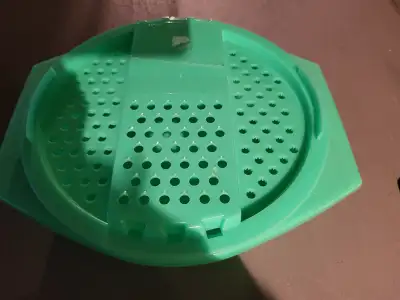 Râpe et trancheuse vintage Tupperware (1960-70), View more