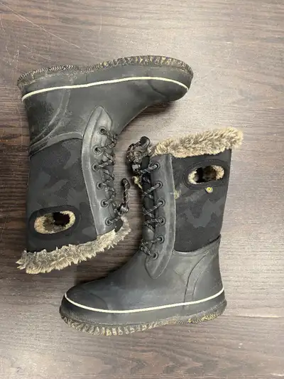 Kids Winter Boots - Size 3, View more