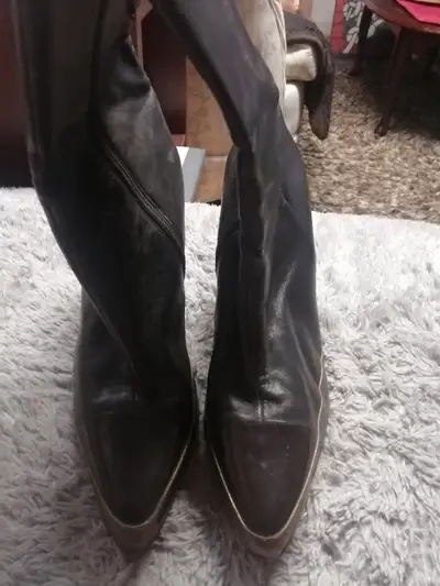 Women's shoes $5 each, View more